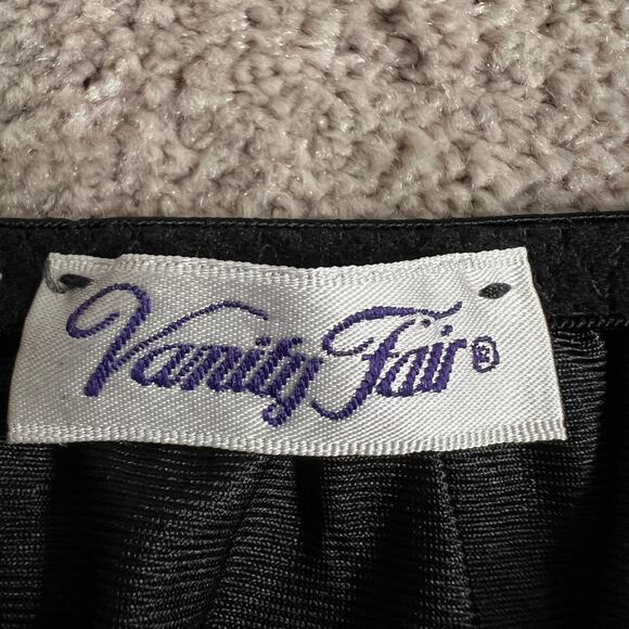 Black Vanity Fair Half Slip Skirt Size M Scallop Style 11-717 Nylon USA Intimate - Picture 4 of 6
